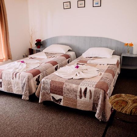 Casa Mica Guesthouse Bukarest Kültér fotó