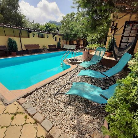 Casa Mica Guesthouse Bukarest Kültér fotó