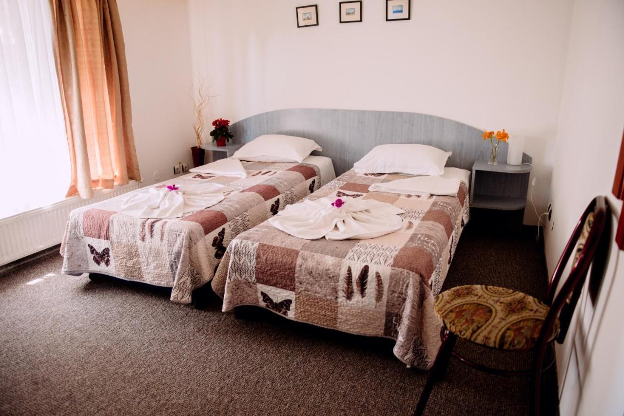 Casa Mica Guesthouse Bukarest Kültér fotó