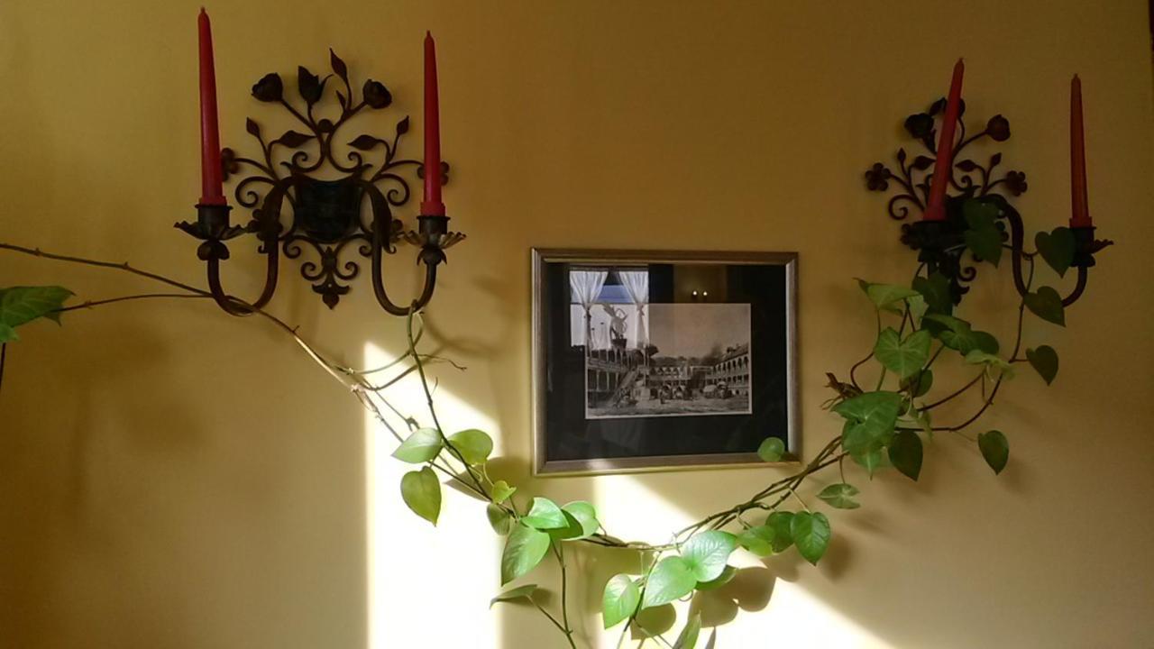Casa Mica Guesthouse Bukarest Kültér fotó