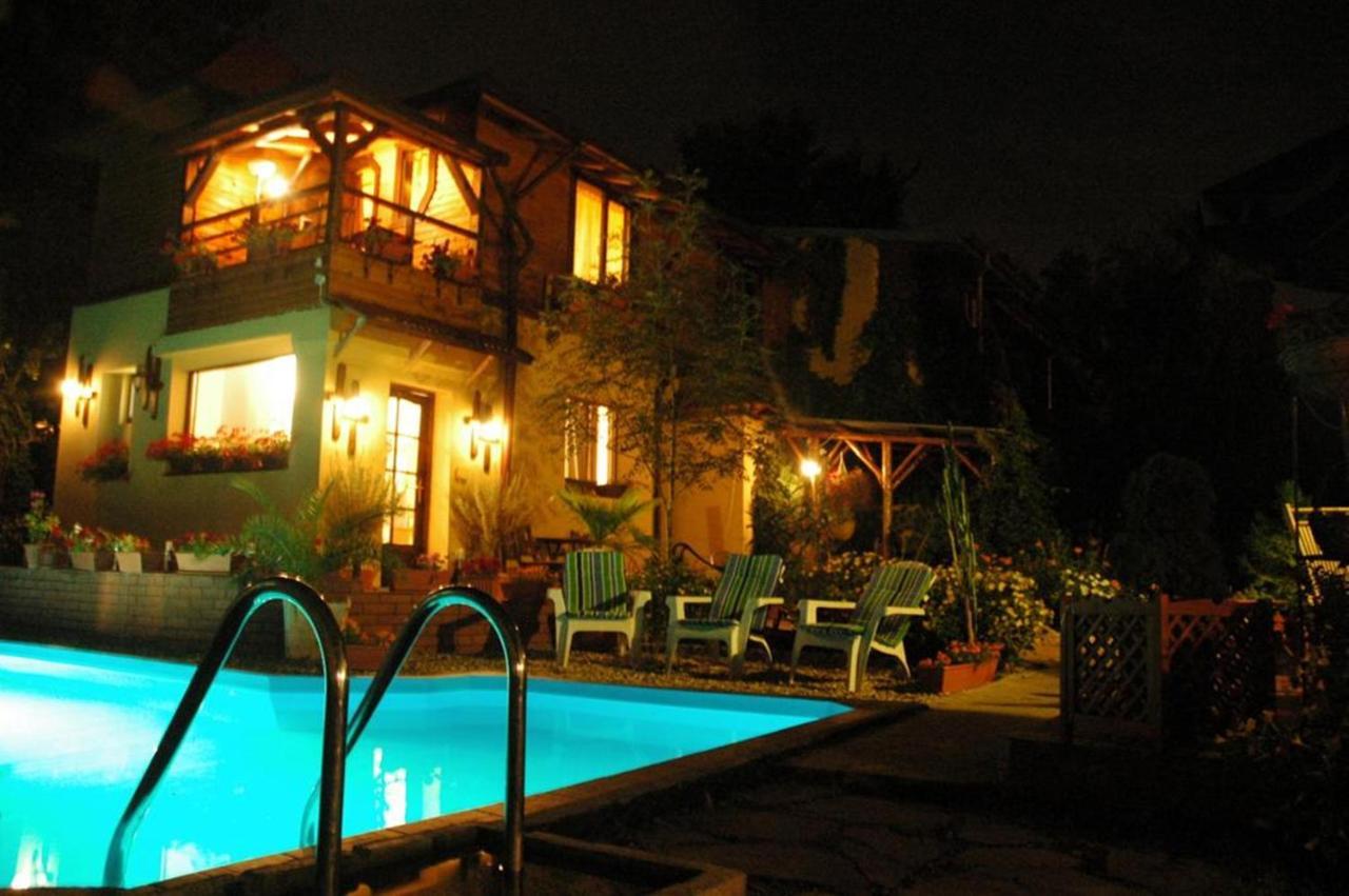 Casa Mica Guesthouse Bukarest Kültér fotó