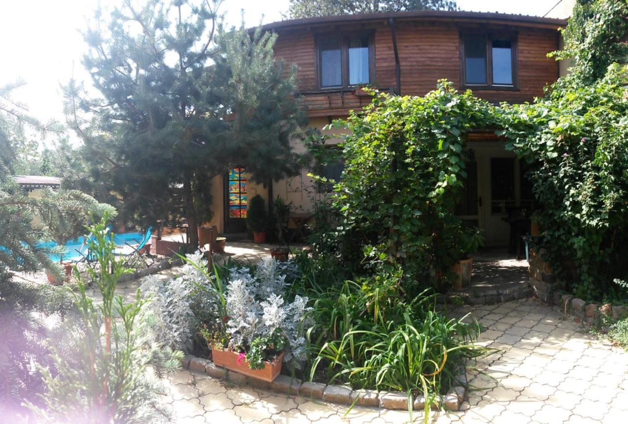 Casa Mica Guesthouse Bukarest Kültér fotó